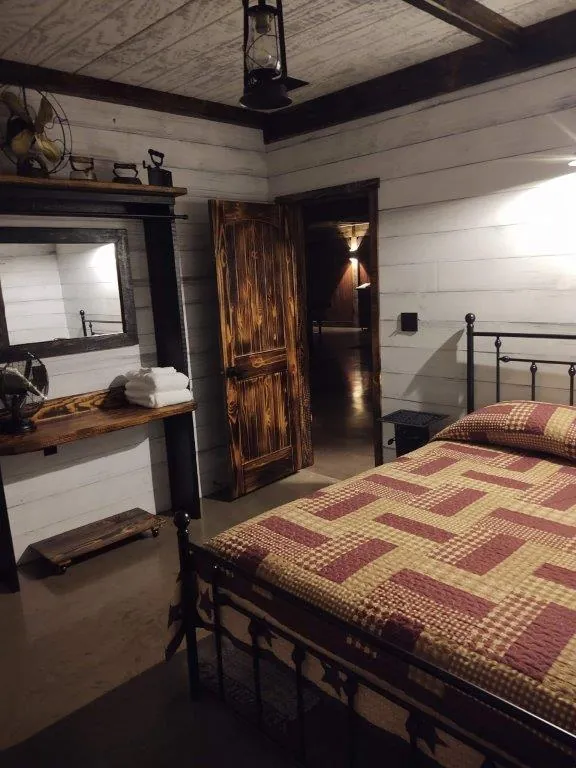 Aunt Molly's from doorway