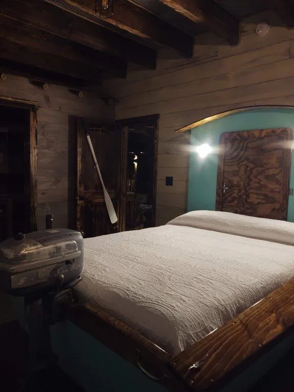 Boat bed from another angle